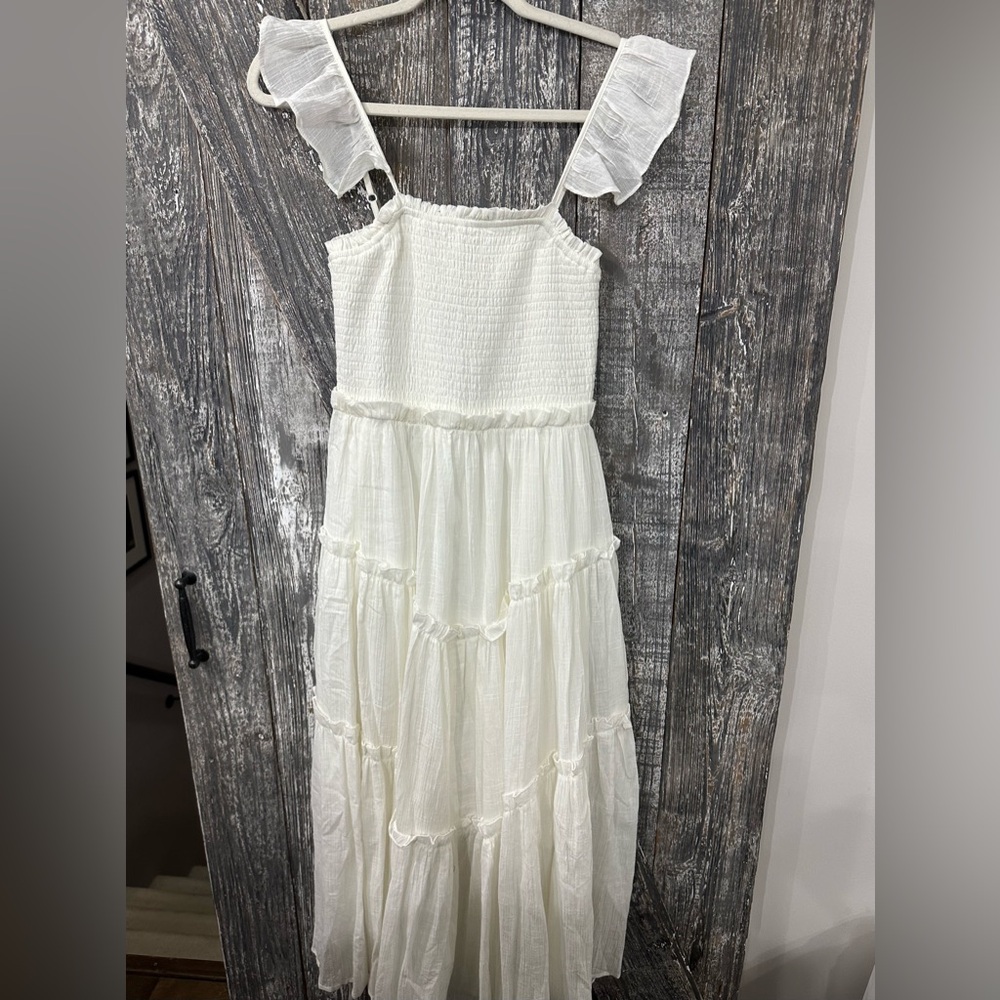 Chic Off White Tiered Midi Dress